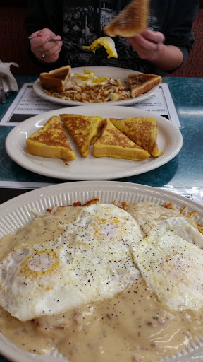 Charlie`s Breakfast Nook
